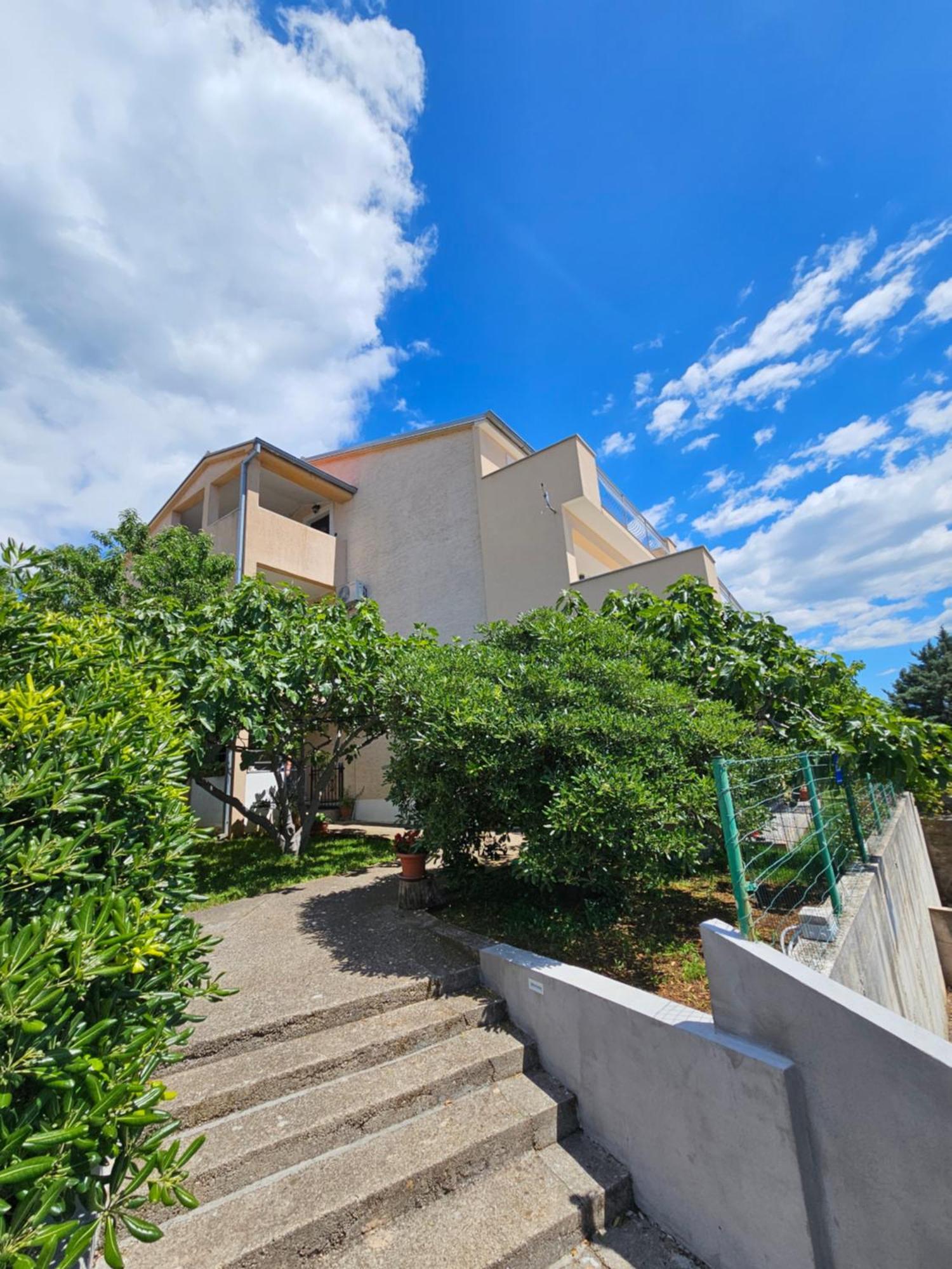 Apartman Star โนวีวีโนดอลสกี ภายนอก รูปภาพ